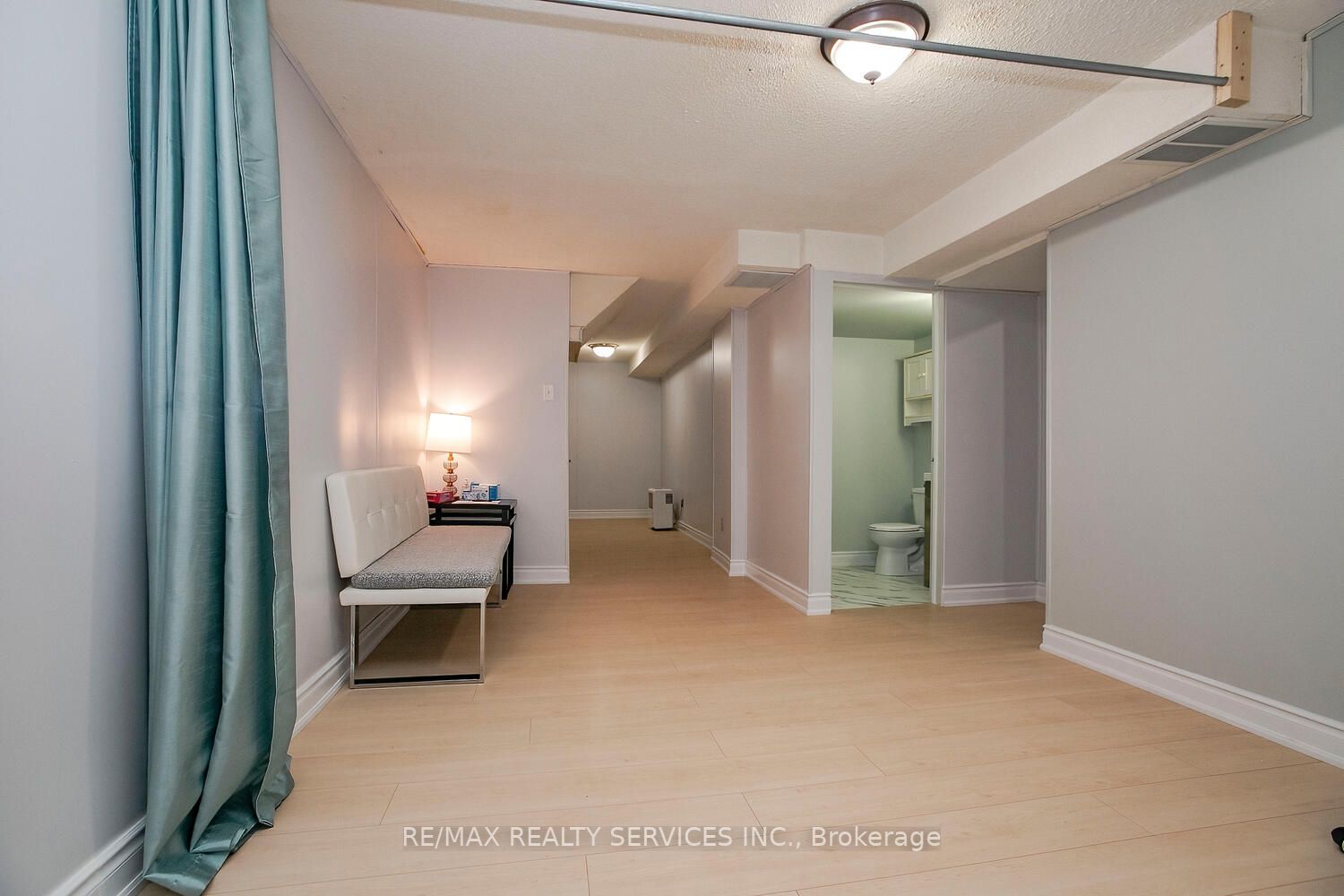 87 Ashton Cres, #87