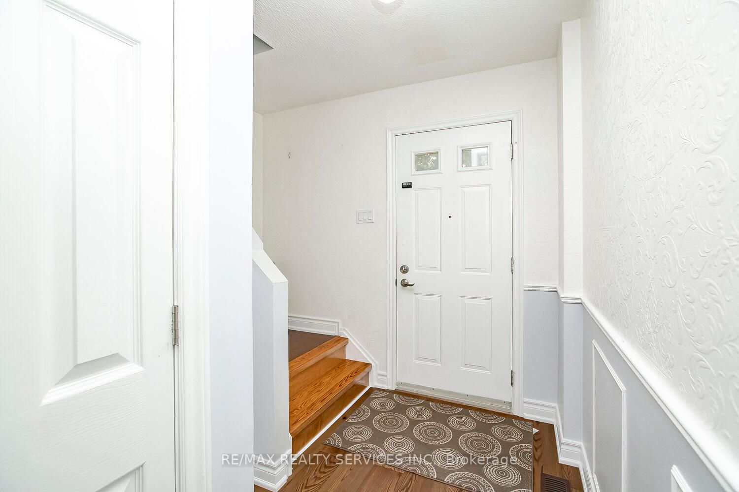 87 Ashton Cres, #87