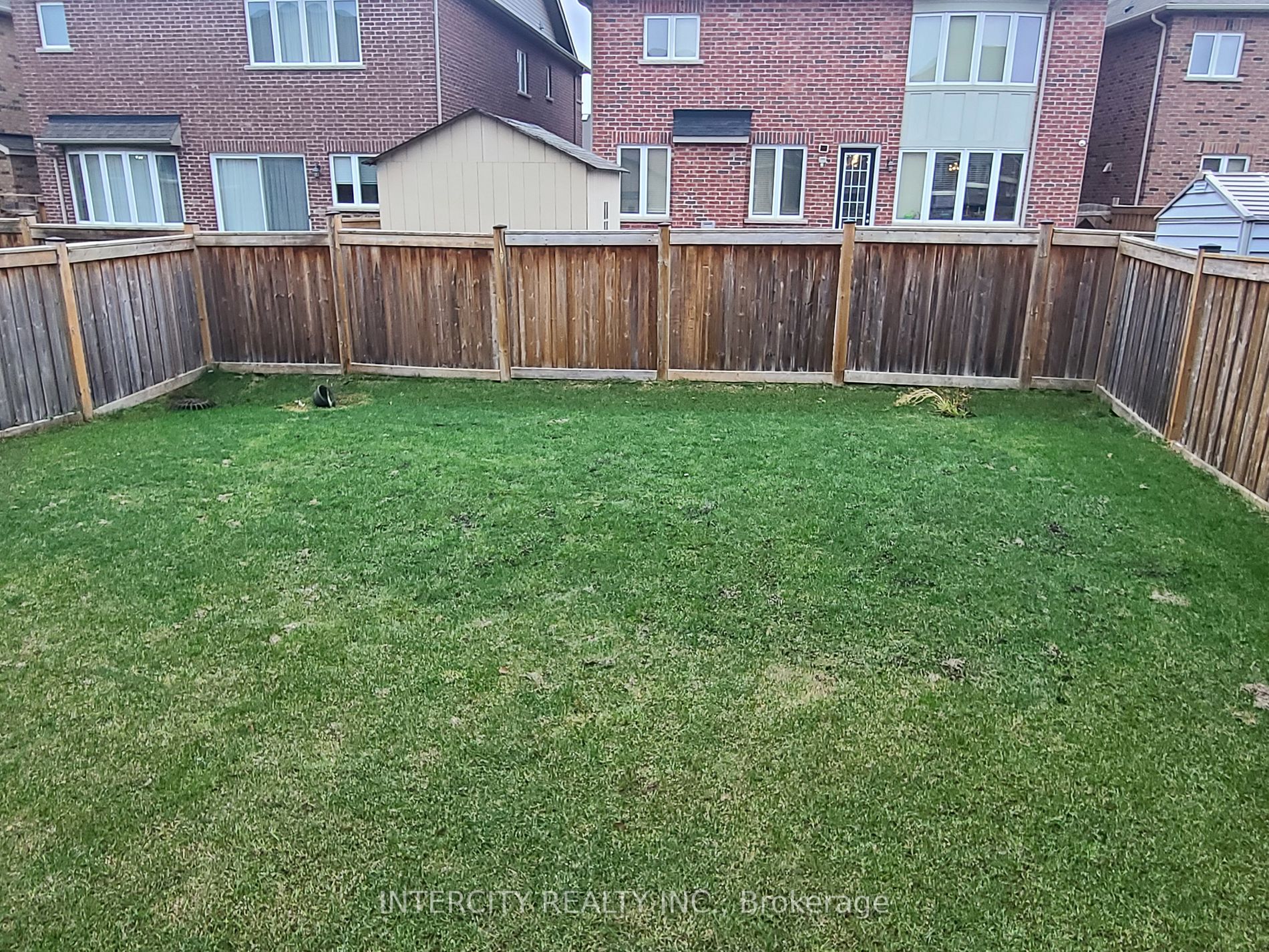 60 Mcechearn Cres
