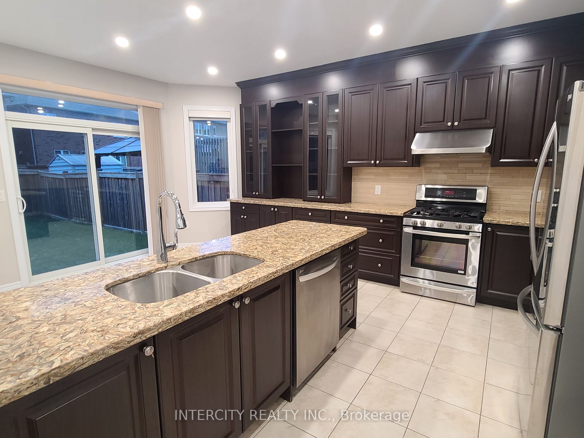 60 Mcechearn Cres