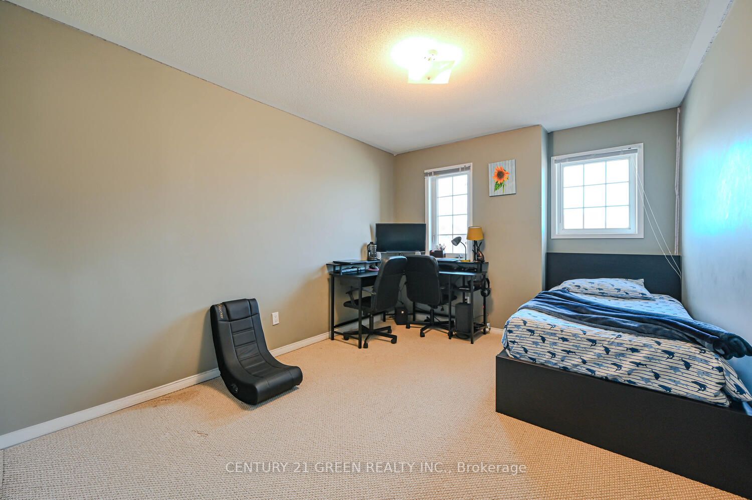 9 Owens Rd