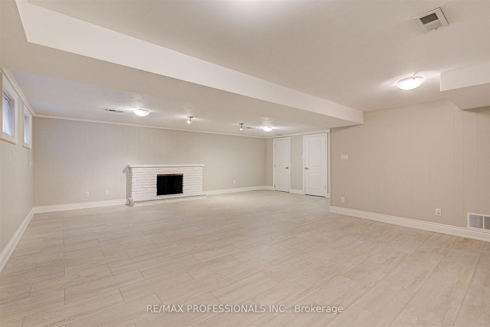 64 Ravensbourne Crescent