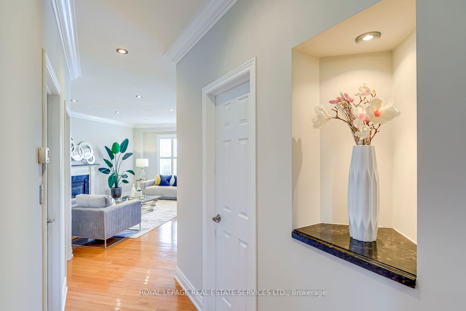 2464 Chaplin Rd