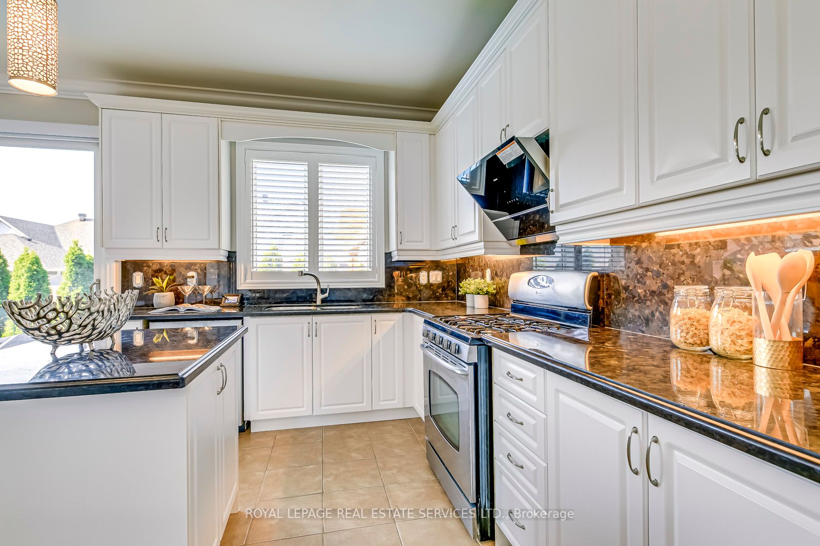 2464 Chaplin Rd