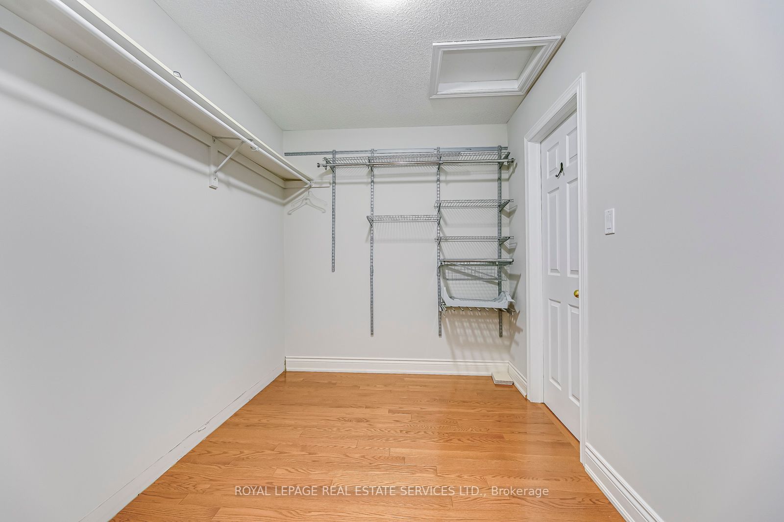 2464 Chaplin Rd