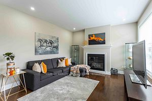 16 Sandringham Circ