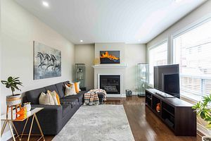 16 Sandringham Circ