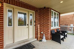 16 Sandringham Circ