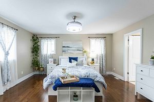 16 Sandringham Circ