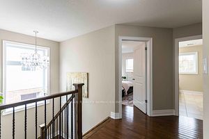 16 Sandringham Circ