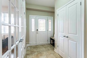 16 Sandringham Circ