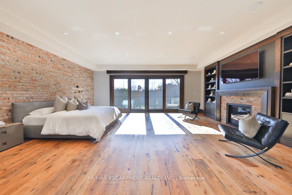 1300 Oak Lane