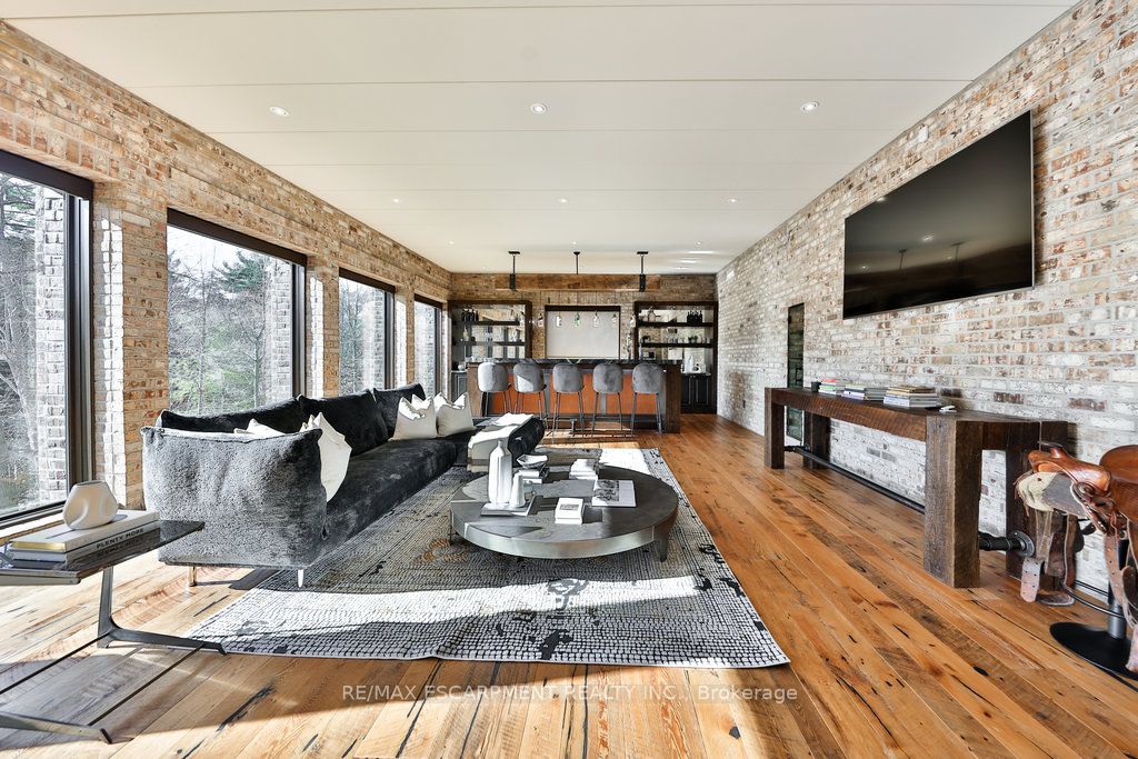 1300 Oak Lane