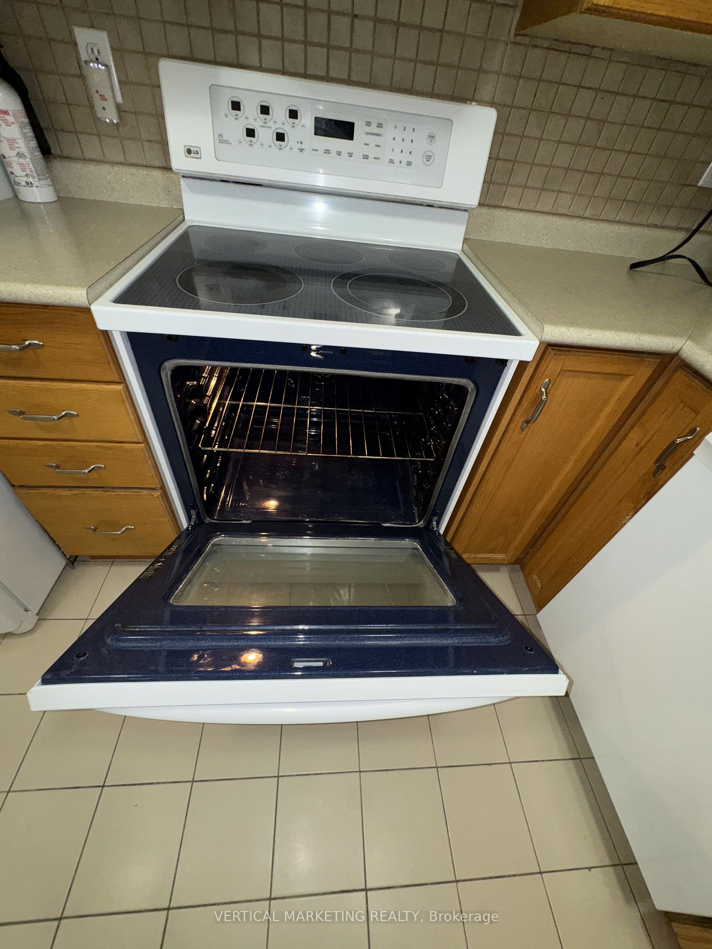 330 Rathburn Road W, #506
