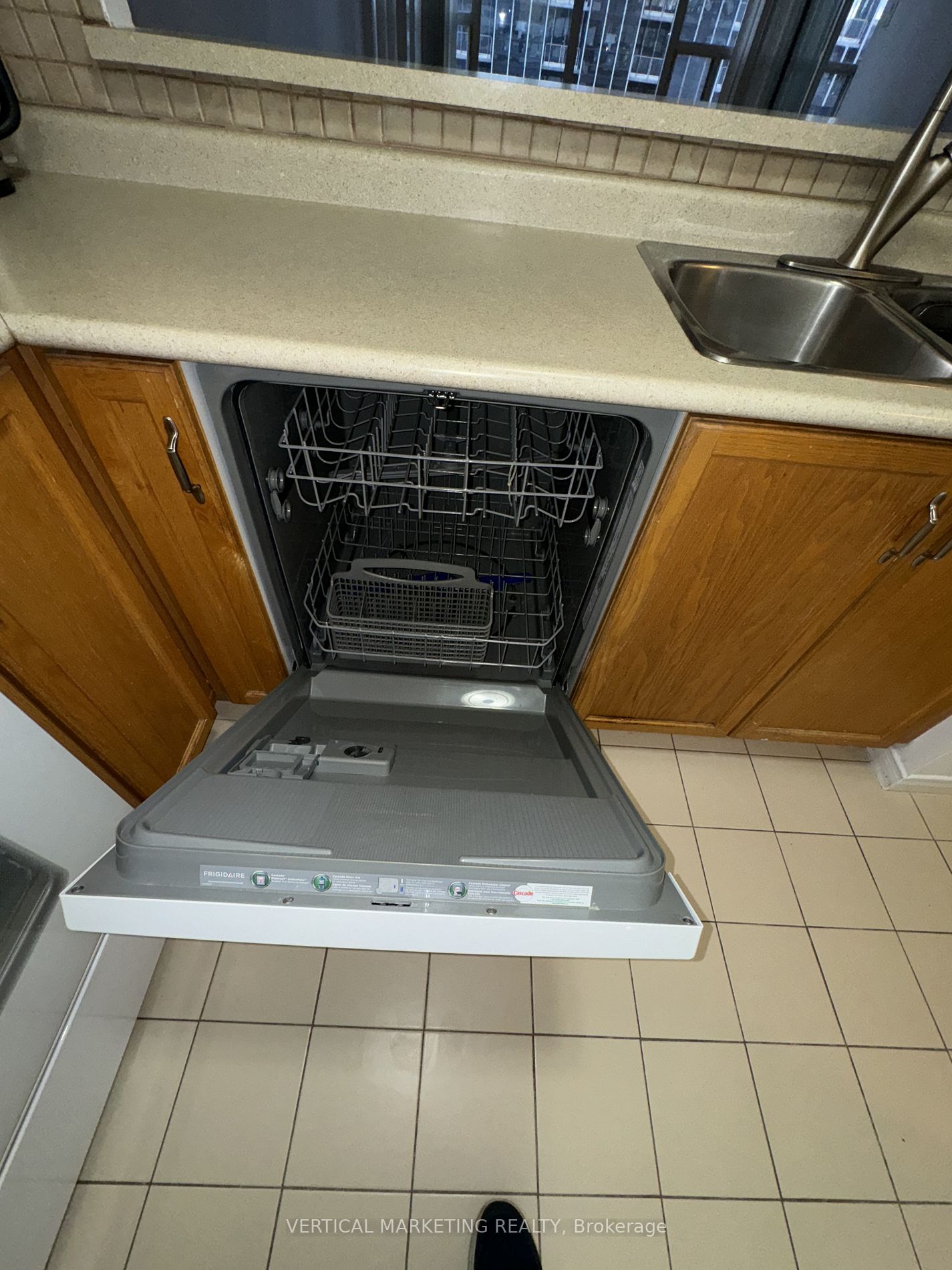 330 Rathburn Road W, #506