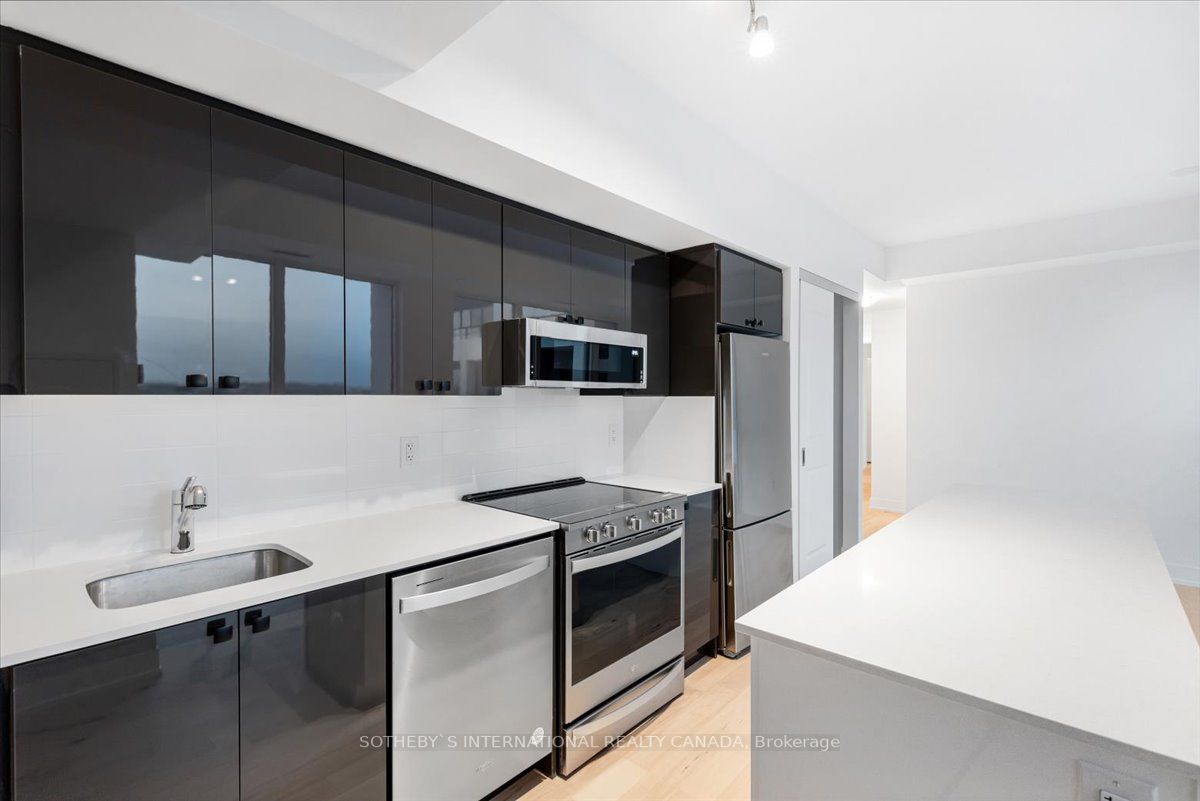 1063 Douglas Mccurdy Comm Circ, #1201
