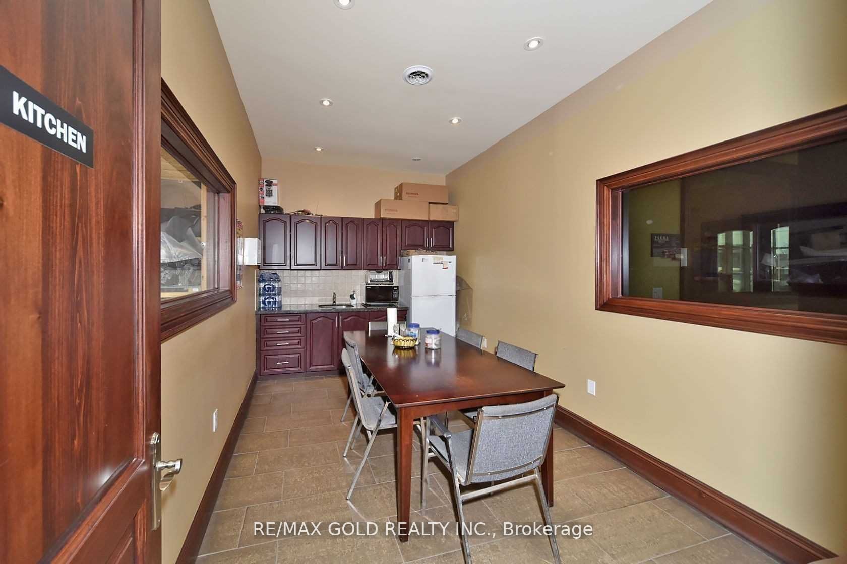 50 Brydon Dr