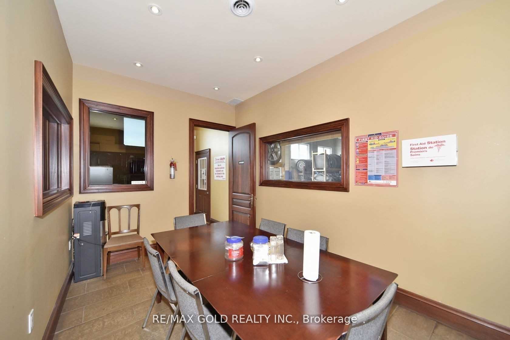 50 Brydon Dr