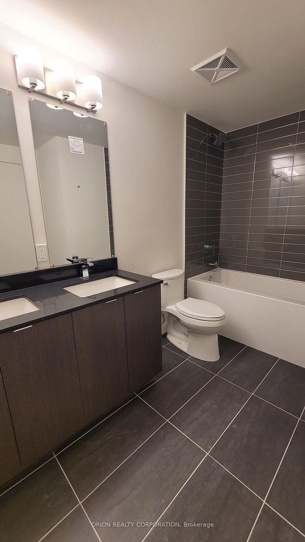 859 The Queensway, #425