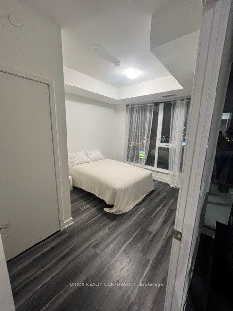 859 The Queensway, #425