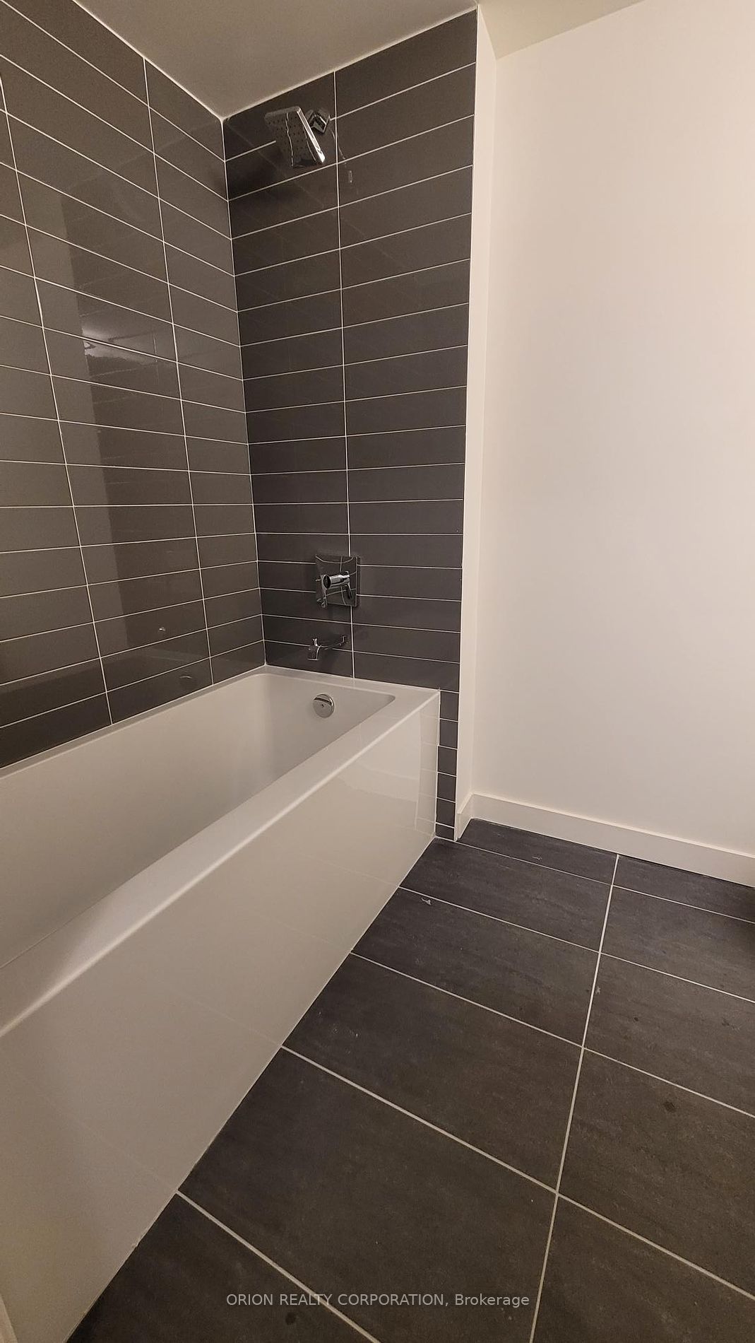 859 The Queensway, #425