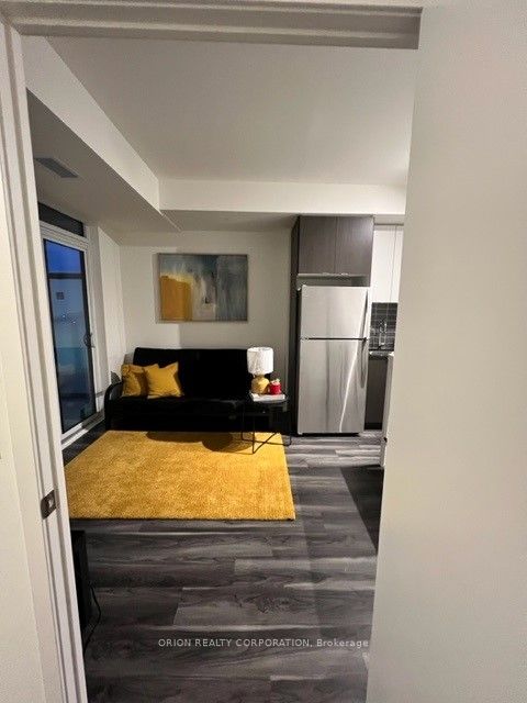 859 The Queensway, #425
