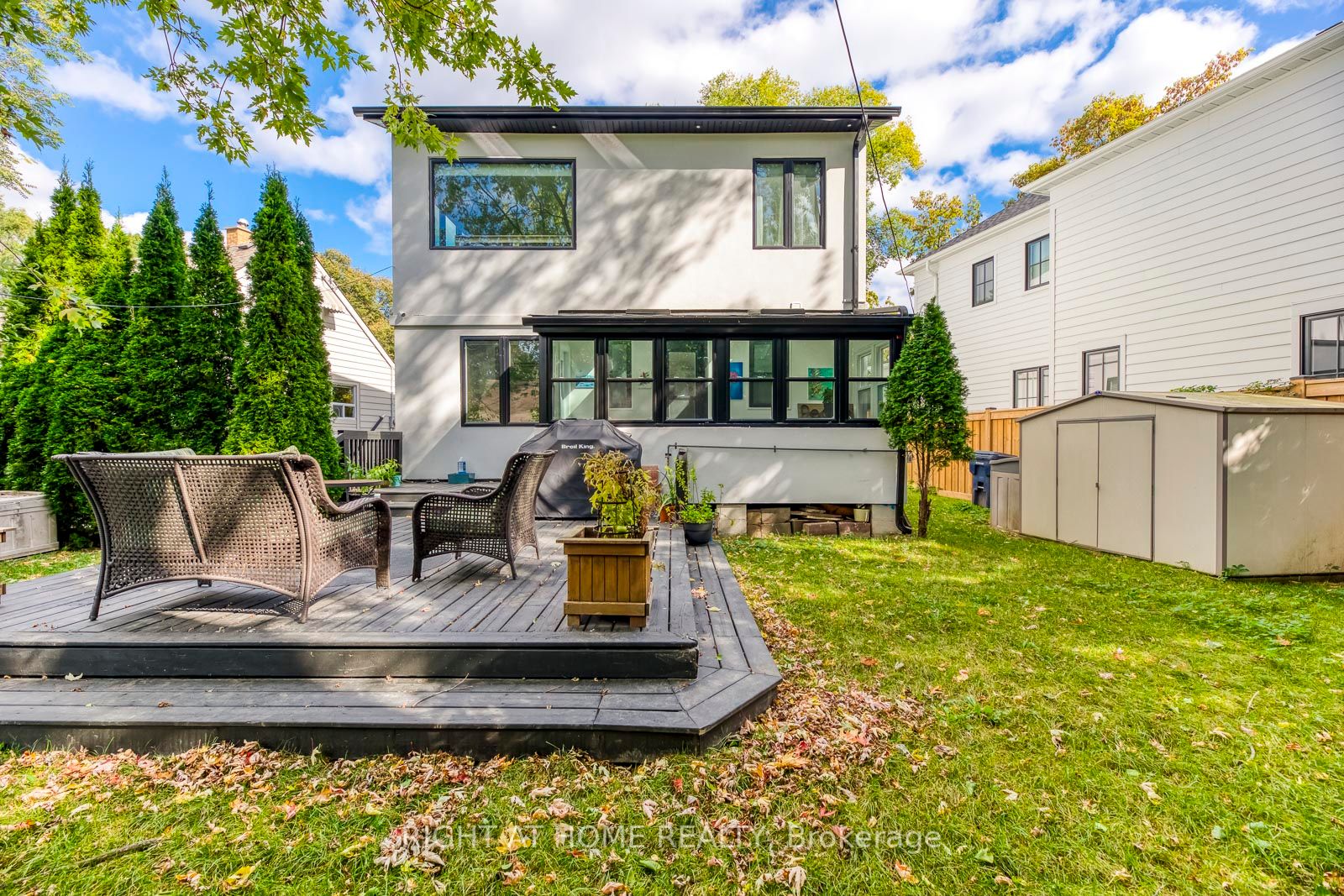 5 Saunders Crescent