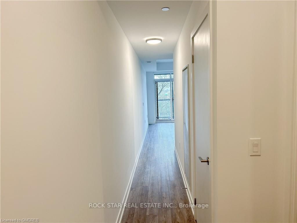 1195 The Queensway #418