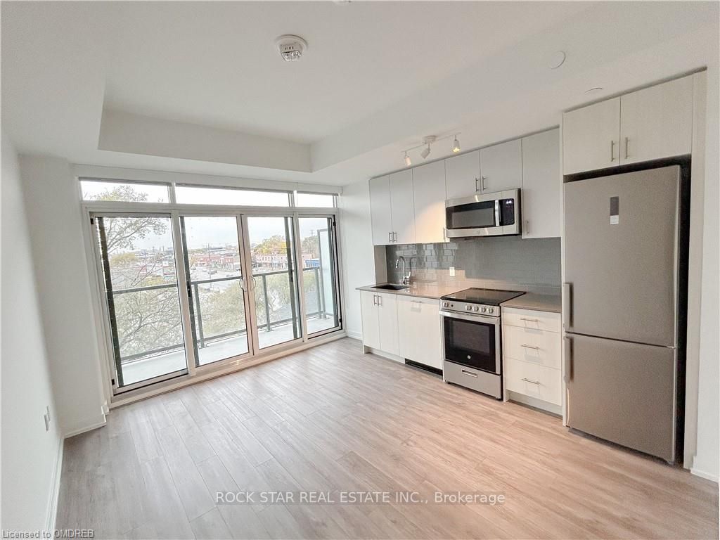 1195 The Queensway #418