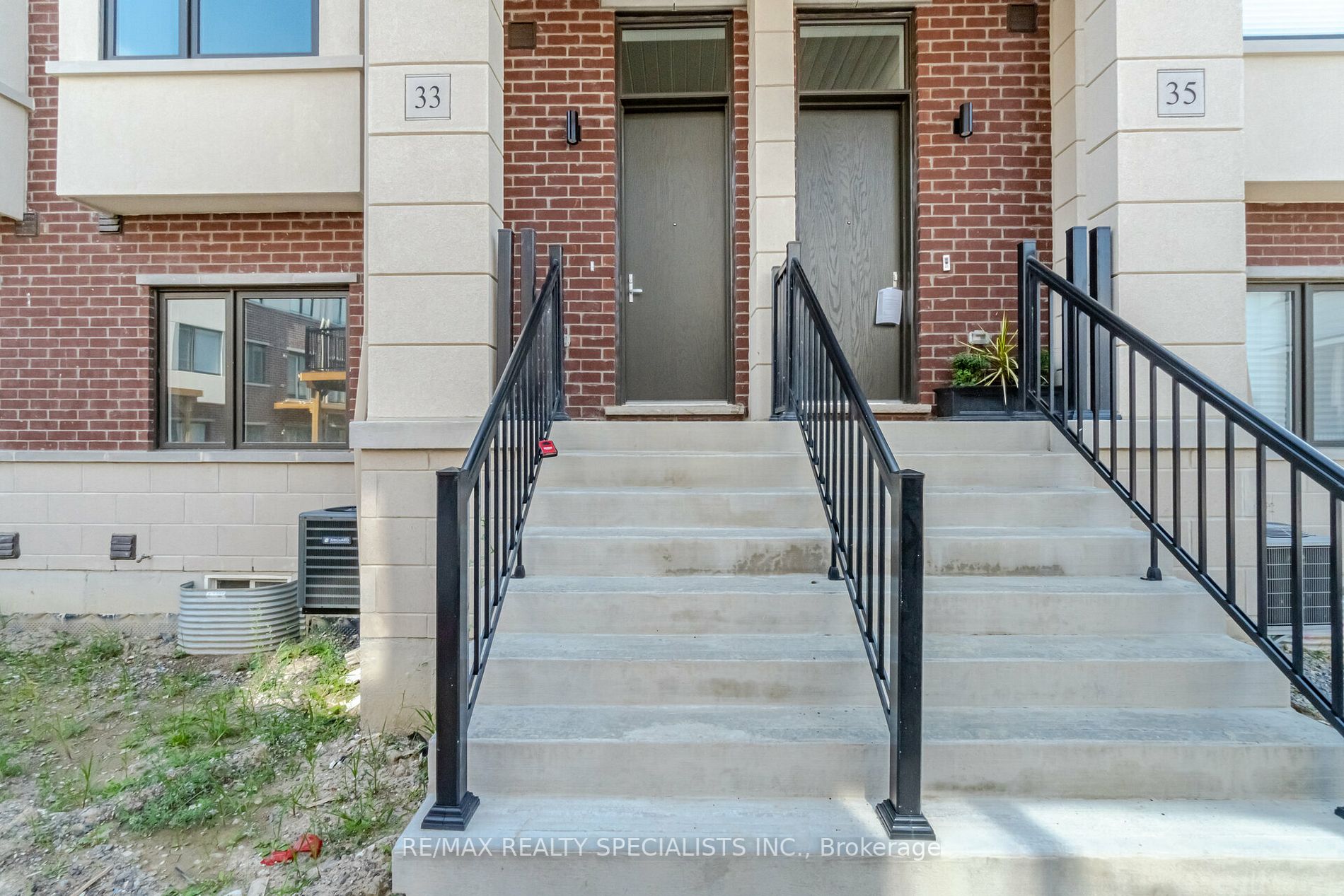 33 Lambert Lane