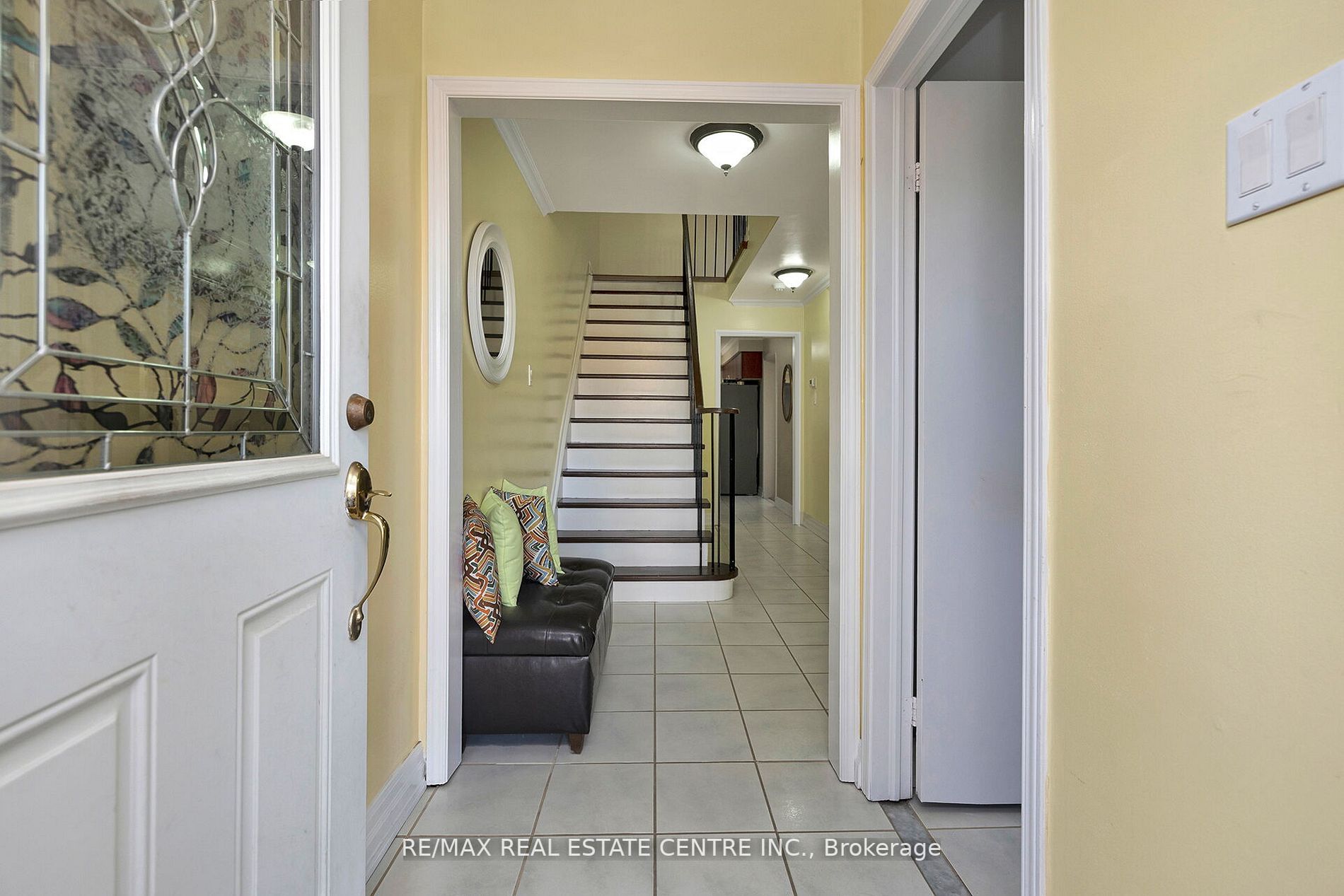 70 Dutch Cres
