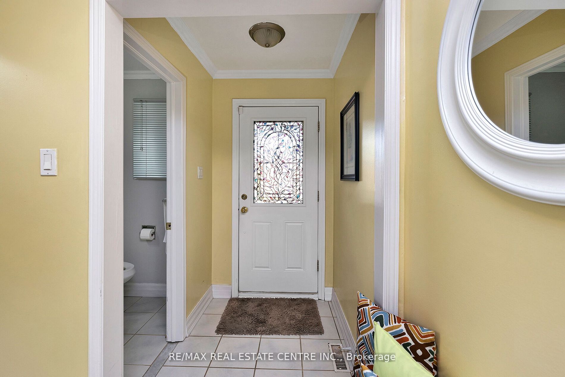 70 Dutch Cres