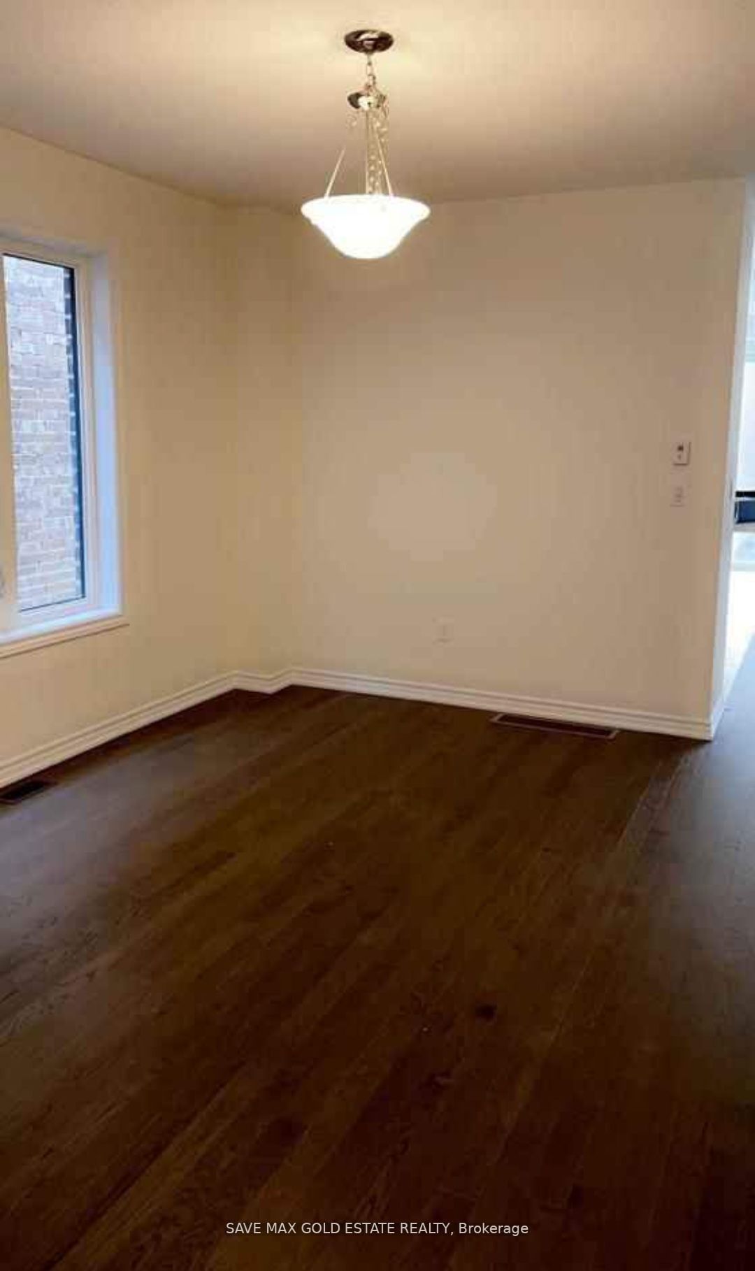 15 Del Grappa St