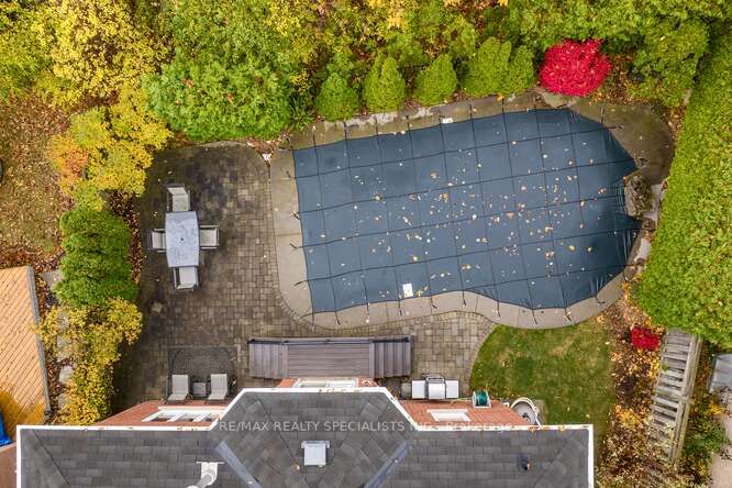 3135 Dover Cres