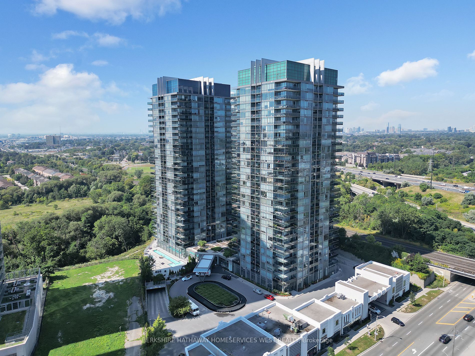 90 Park Lawn Rd, #2802