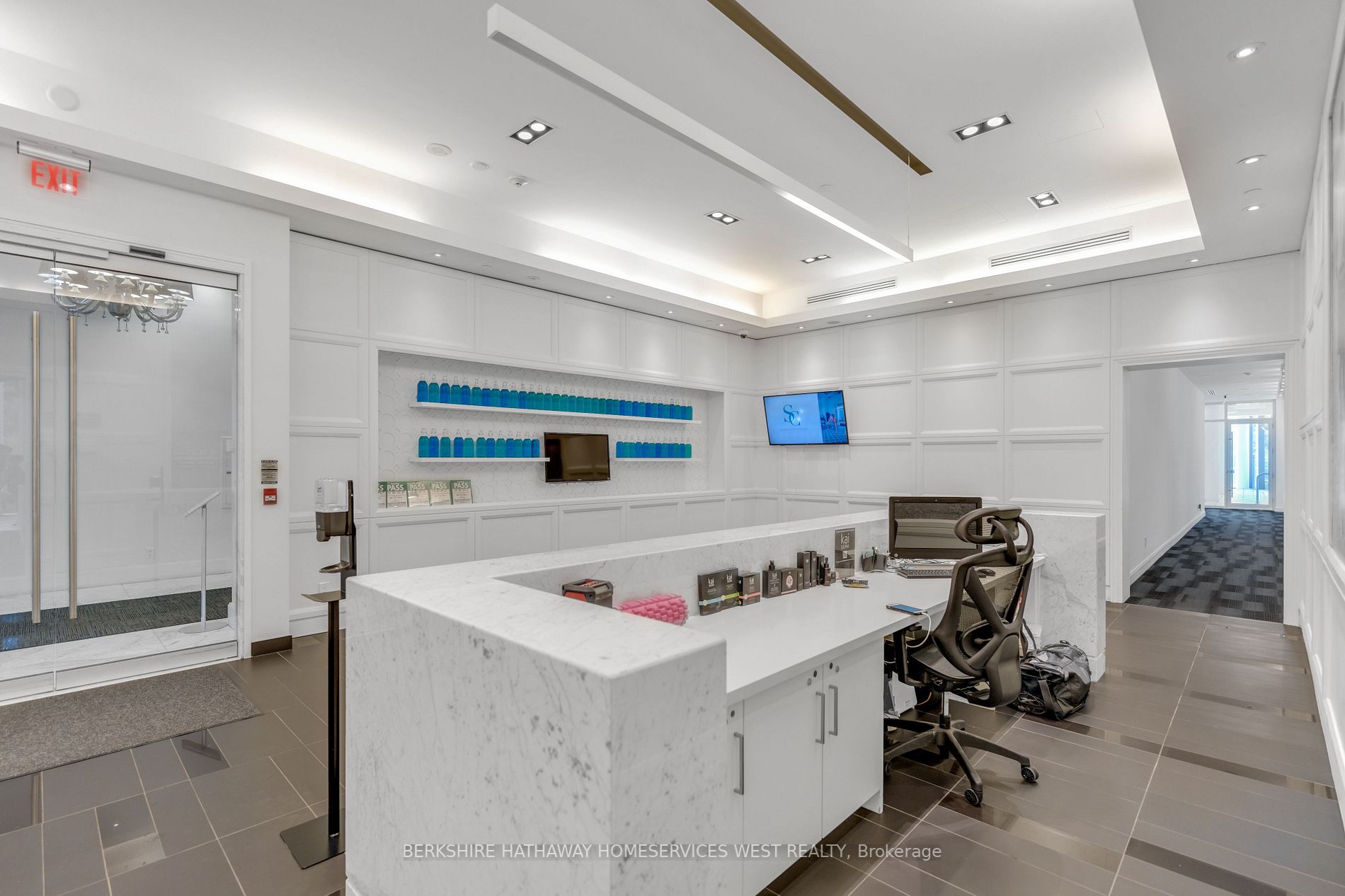 90 Park Lawn Rd, #2802