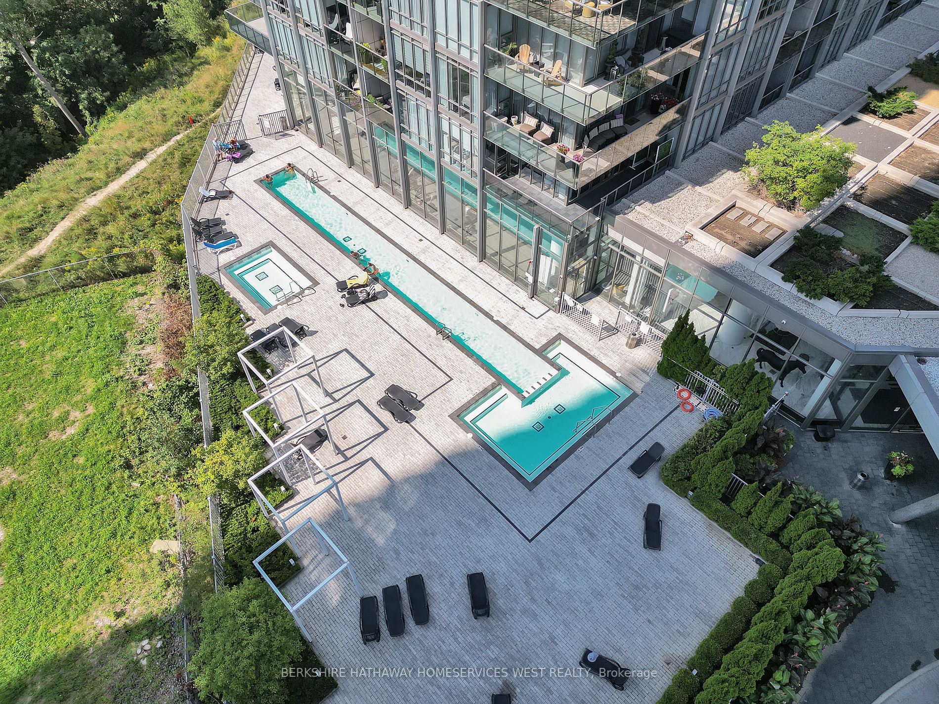 90 Park Lawn Rd, #2802