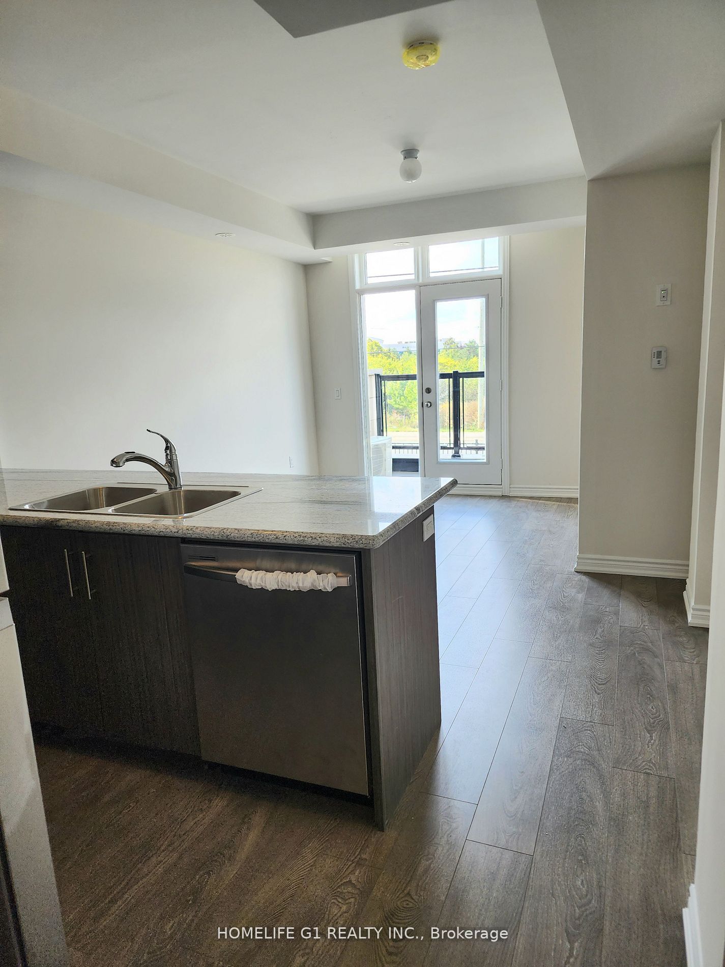 30 Halliford Place, #210