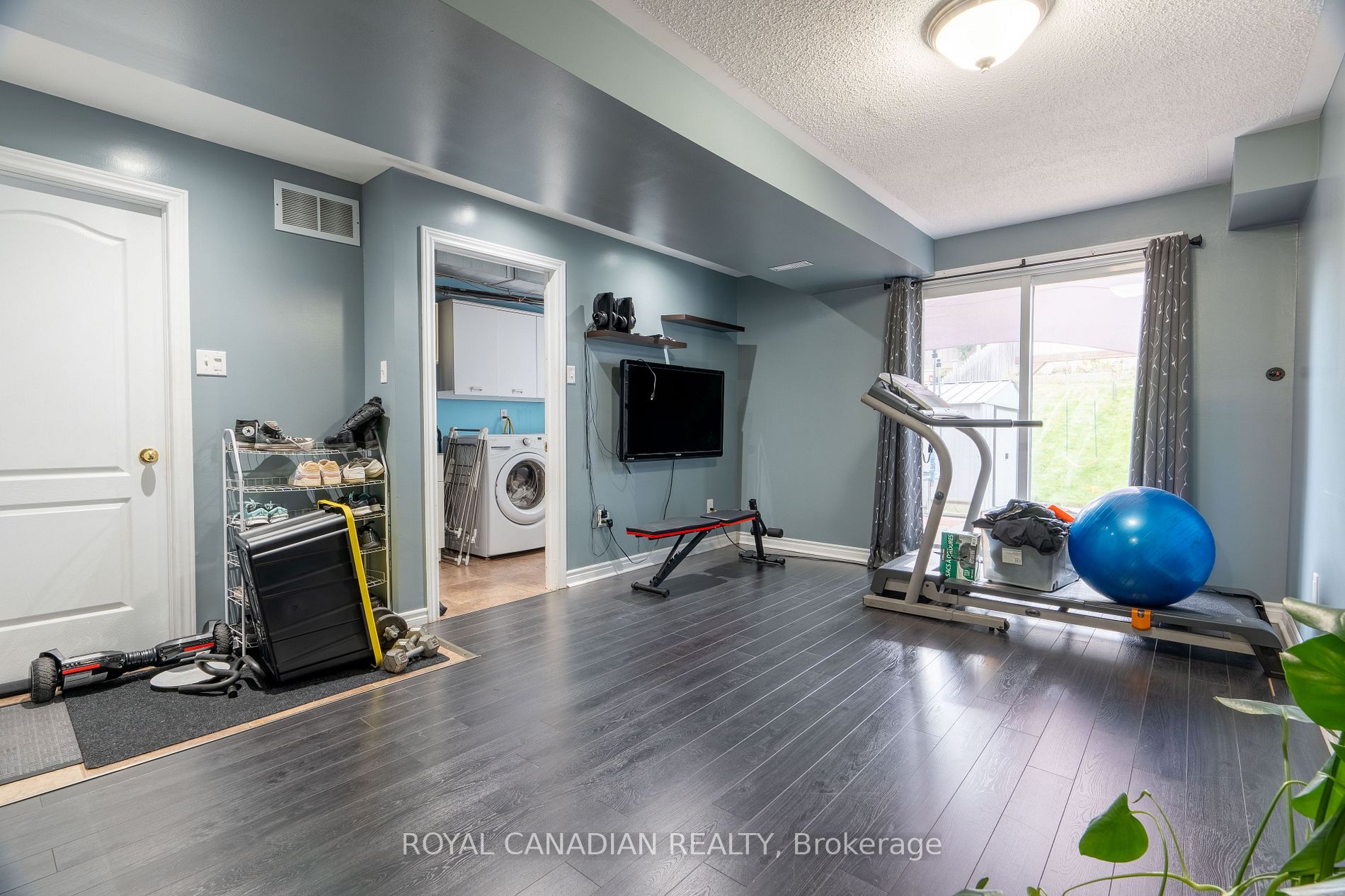 77 Wilmont Crt