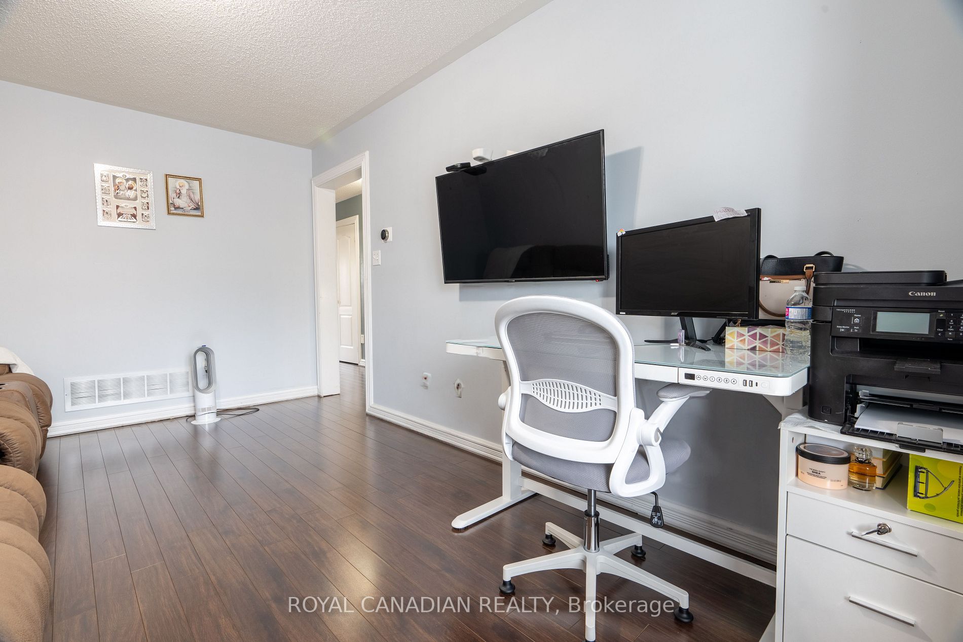 77 Wilmont Crt