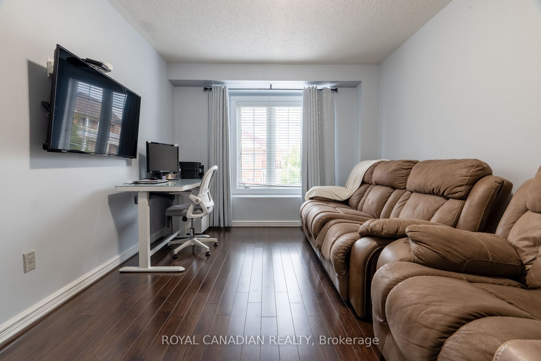 77 Wilmont Crt