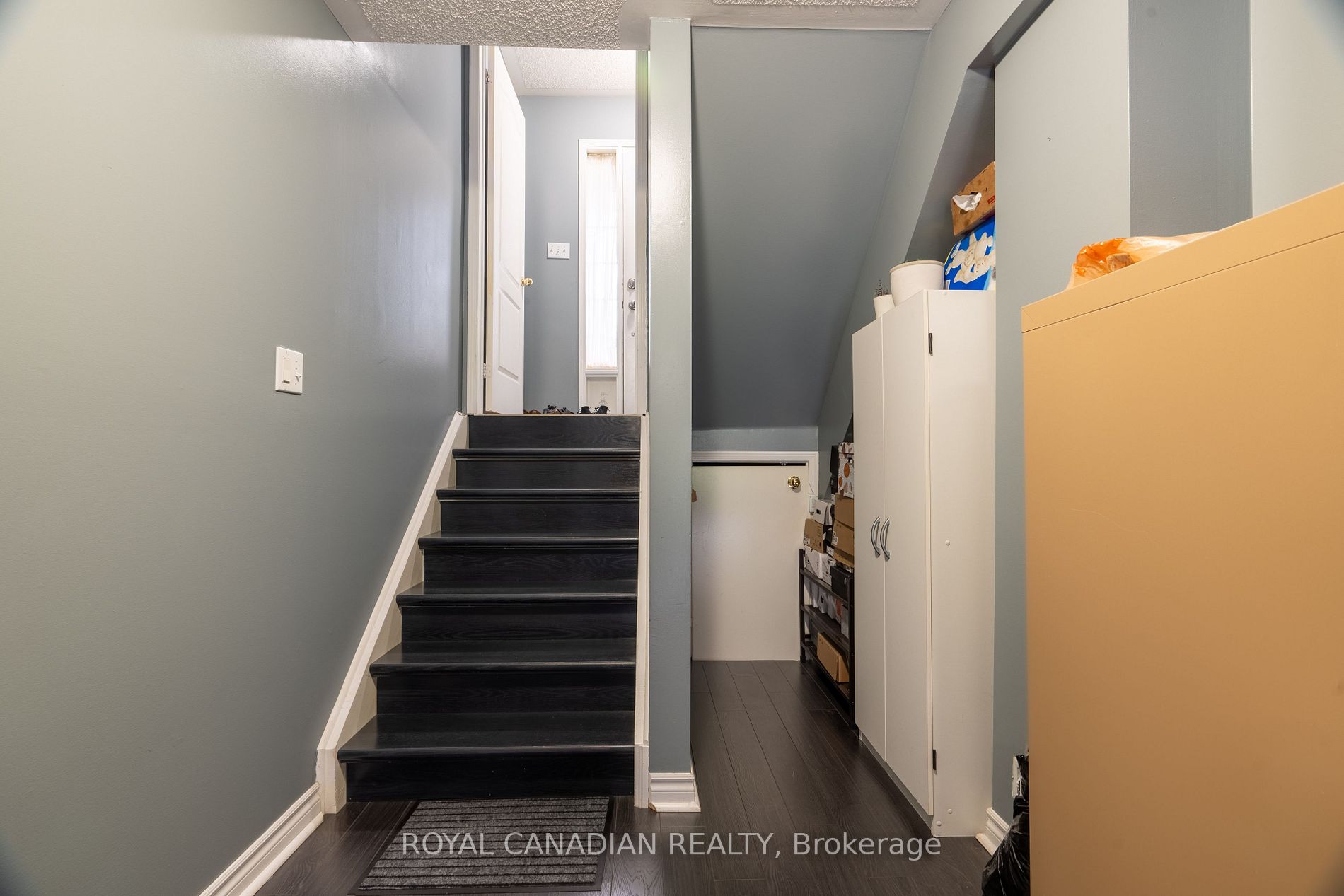 77 Wilmont Crt