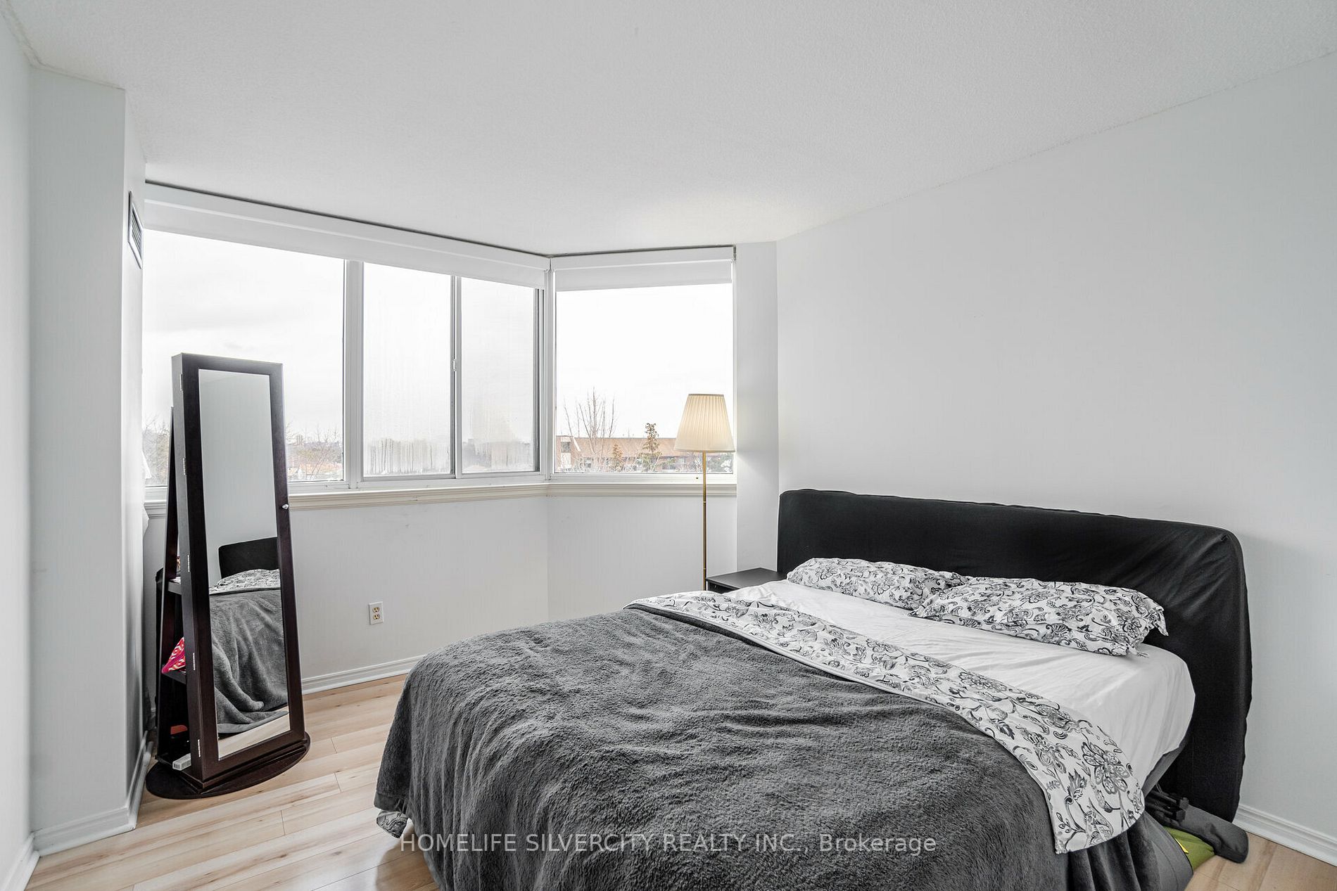 1001 Cedarglen Gate, #418