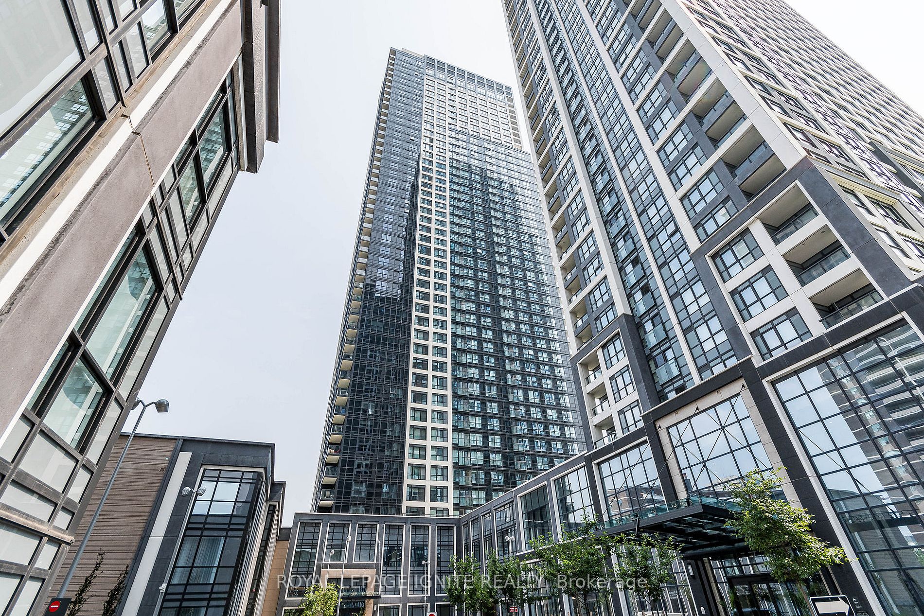 5 Mabelle Ave, #836