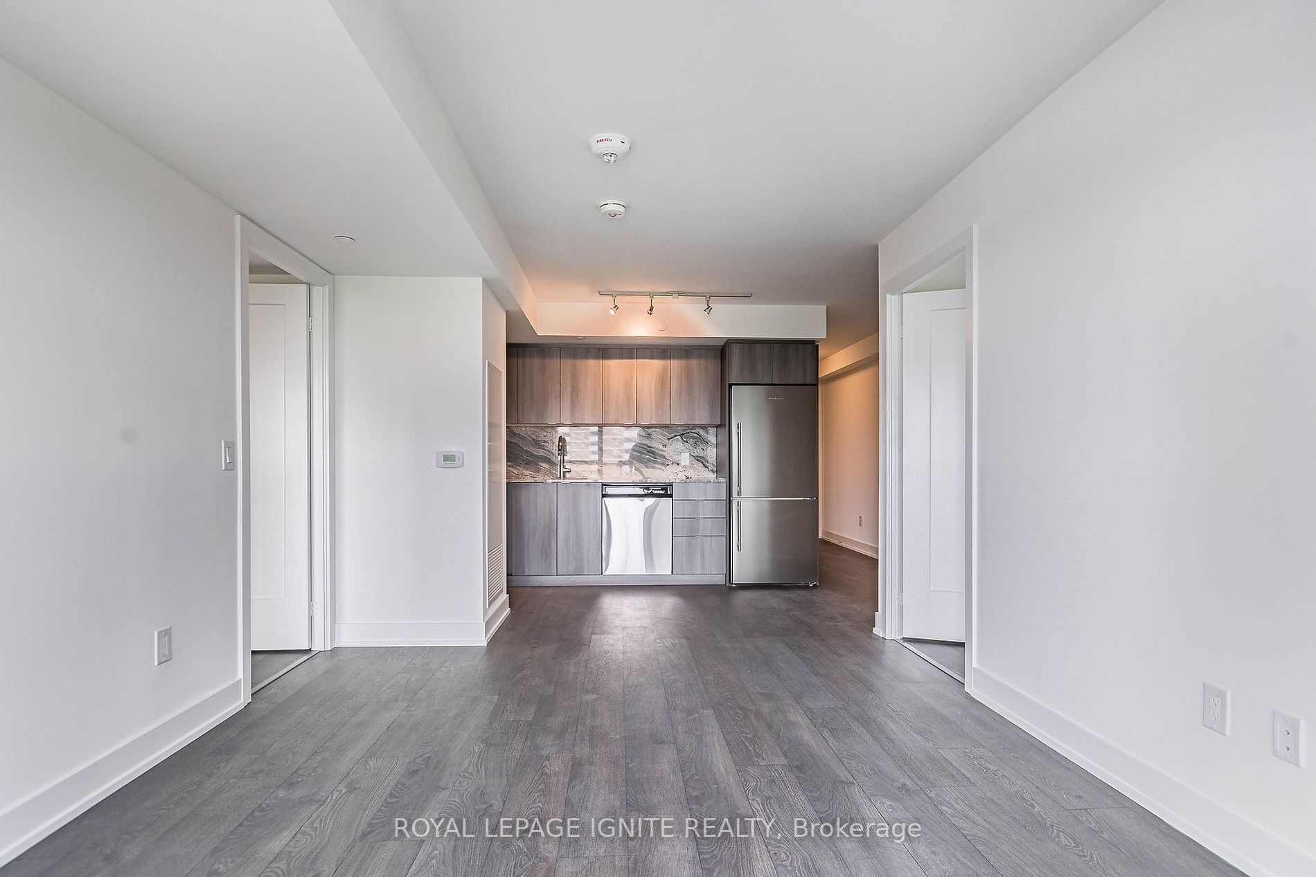 5 Mabelle Ave, #836