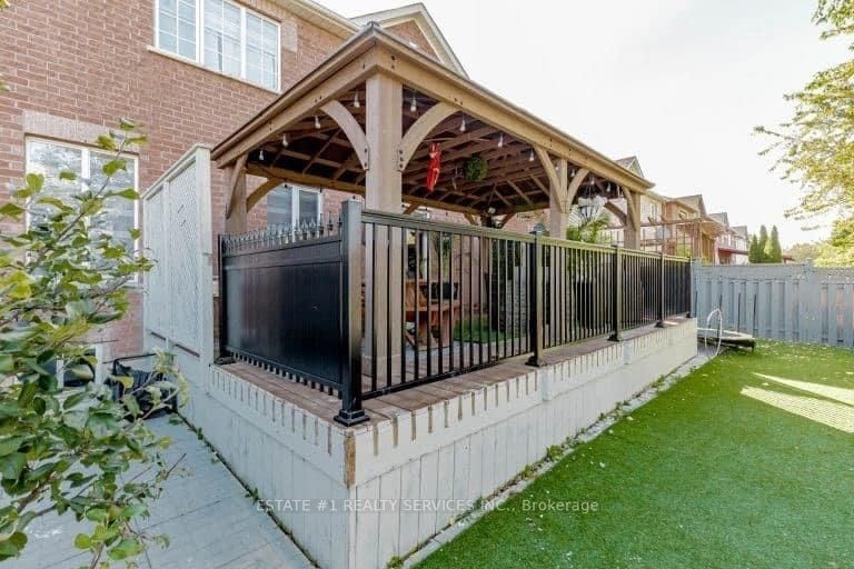 18 Tideland Dr