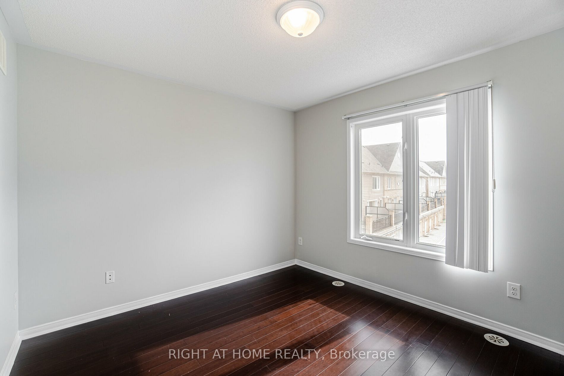 60 Fairwood Circ, #45