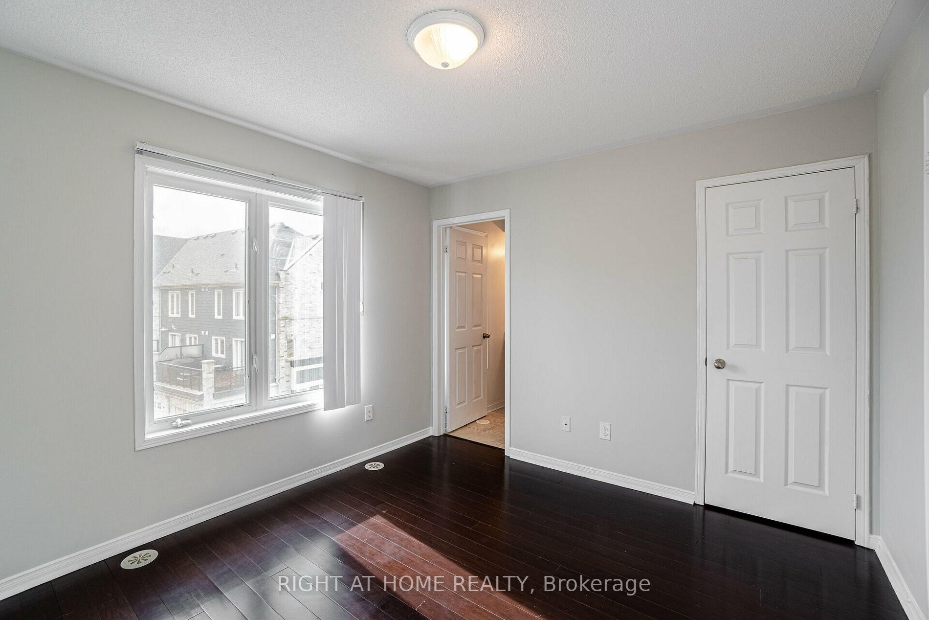 60 Fairwood Circ, #45
