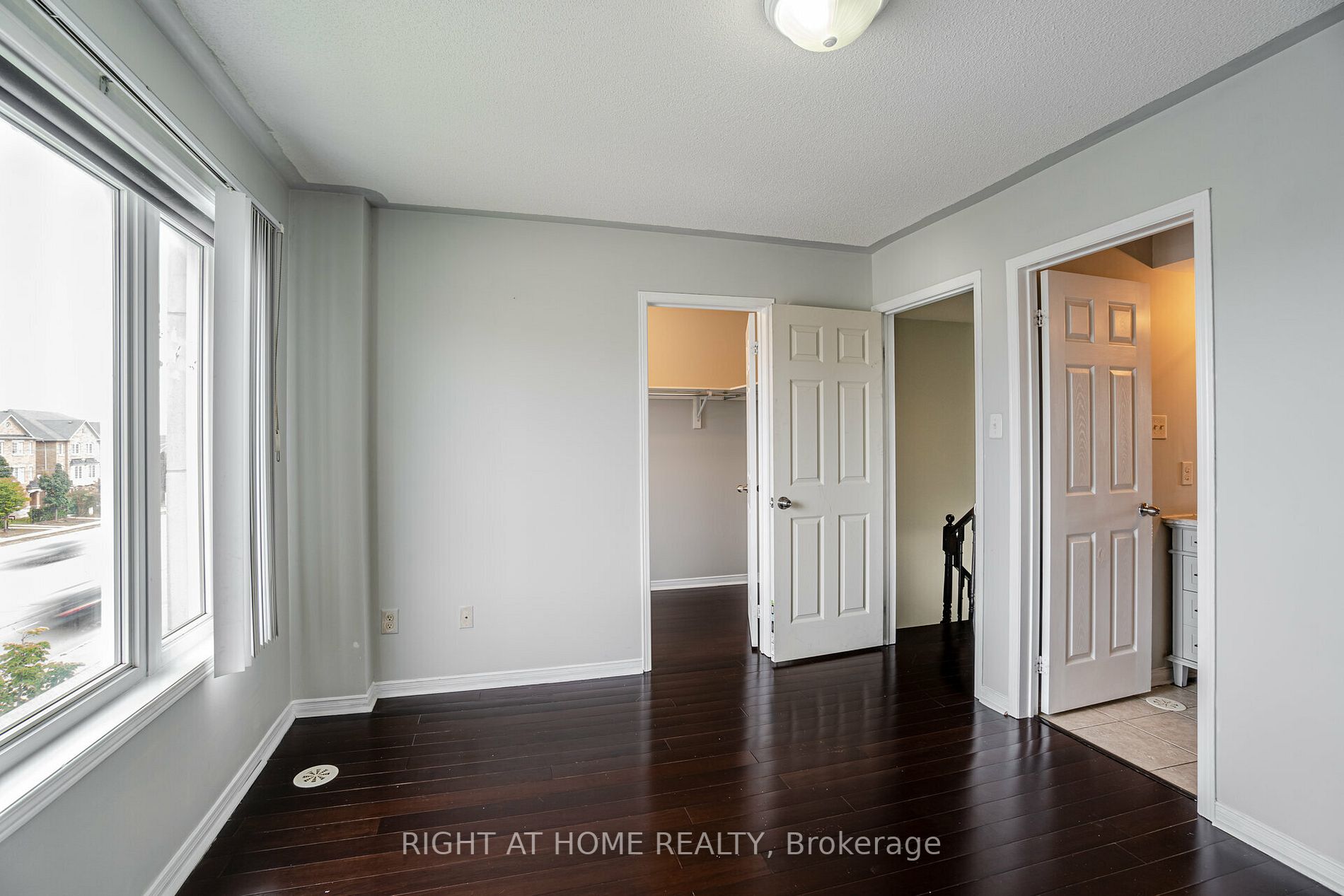 60 Fairwood Circ, #45