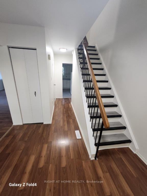 5475 Lakeshore Road E, #3